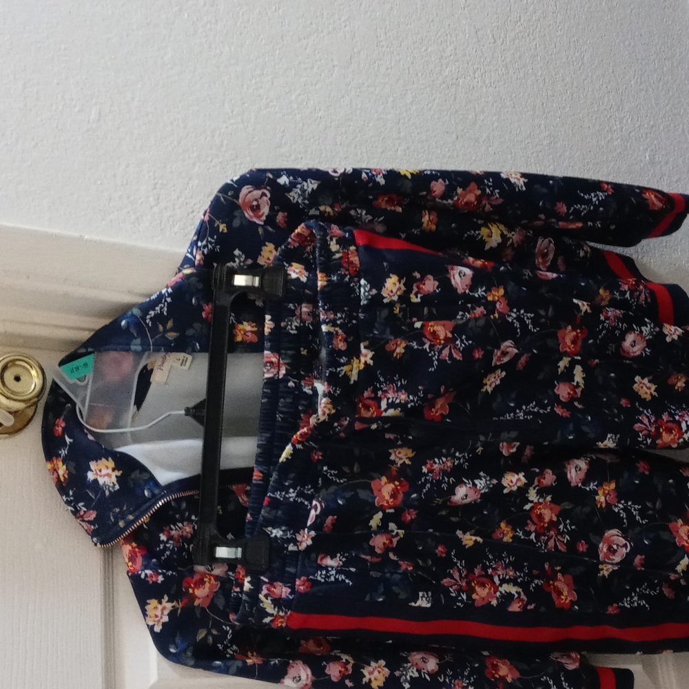 Navy,Floral